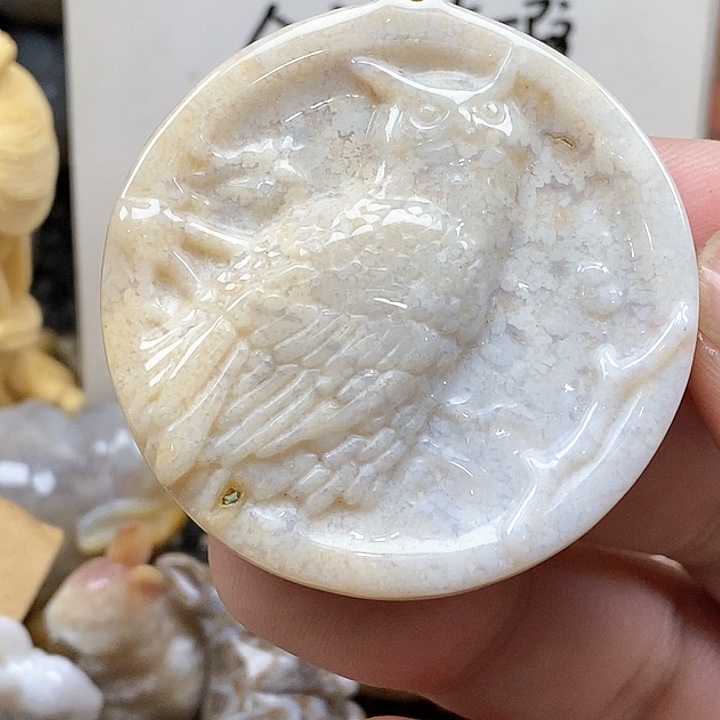 颈饰未镶嵌硅化珊瑚（珊瑚玉）