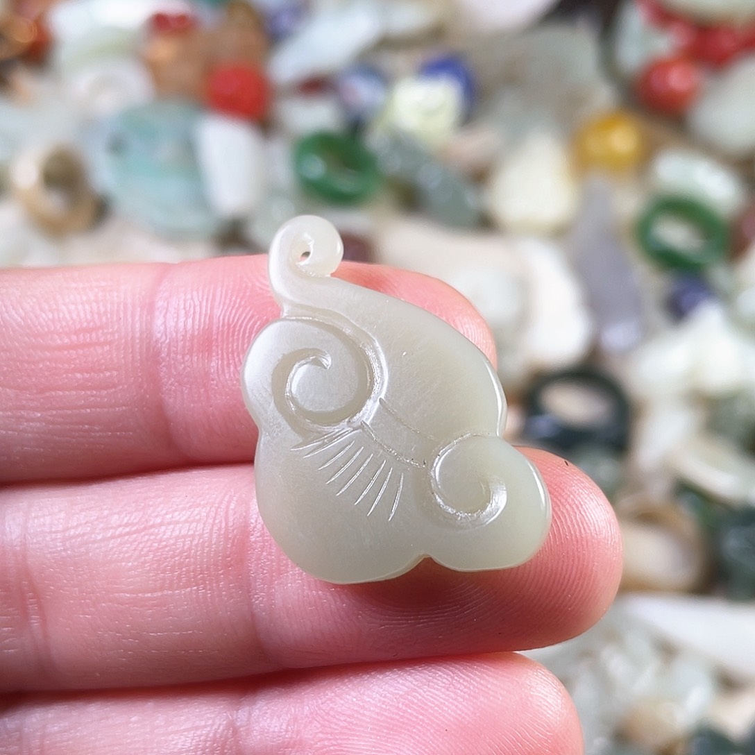 和田玉（糖玉）颈饰未镶嵌