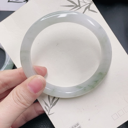 石英质玉手镯未镶嵌60