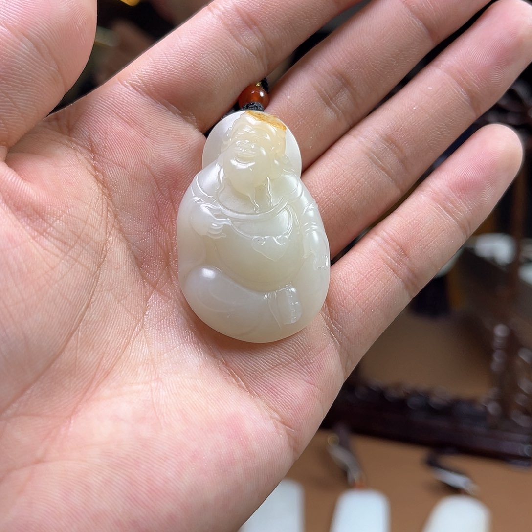 和田玉颈饰未镶嵌