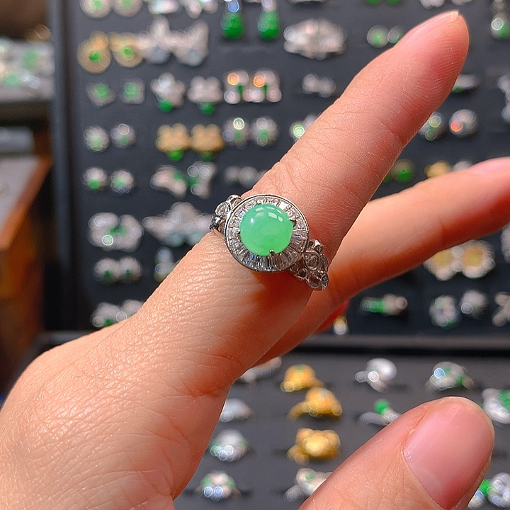 翡翠戒指银S925镶嵌穿****步戒指