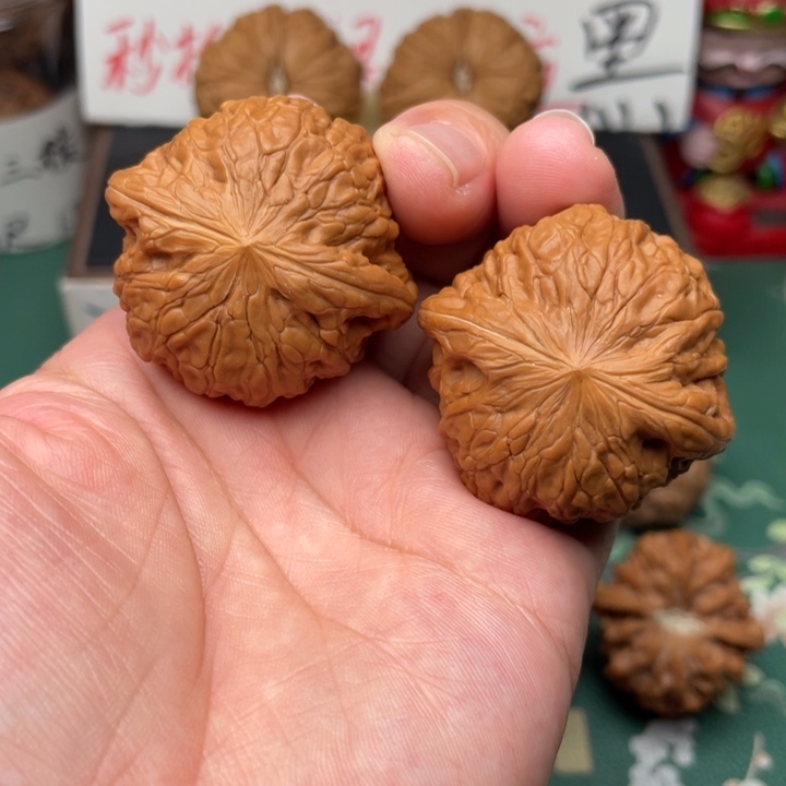 【闪购商品】文玩核桃吊坠40铁锤
