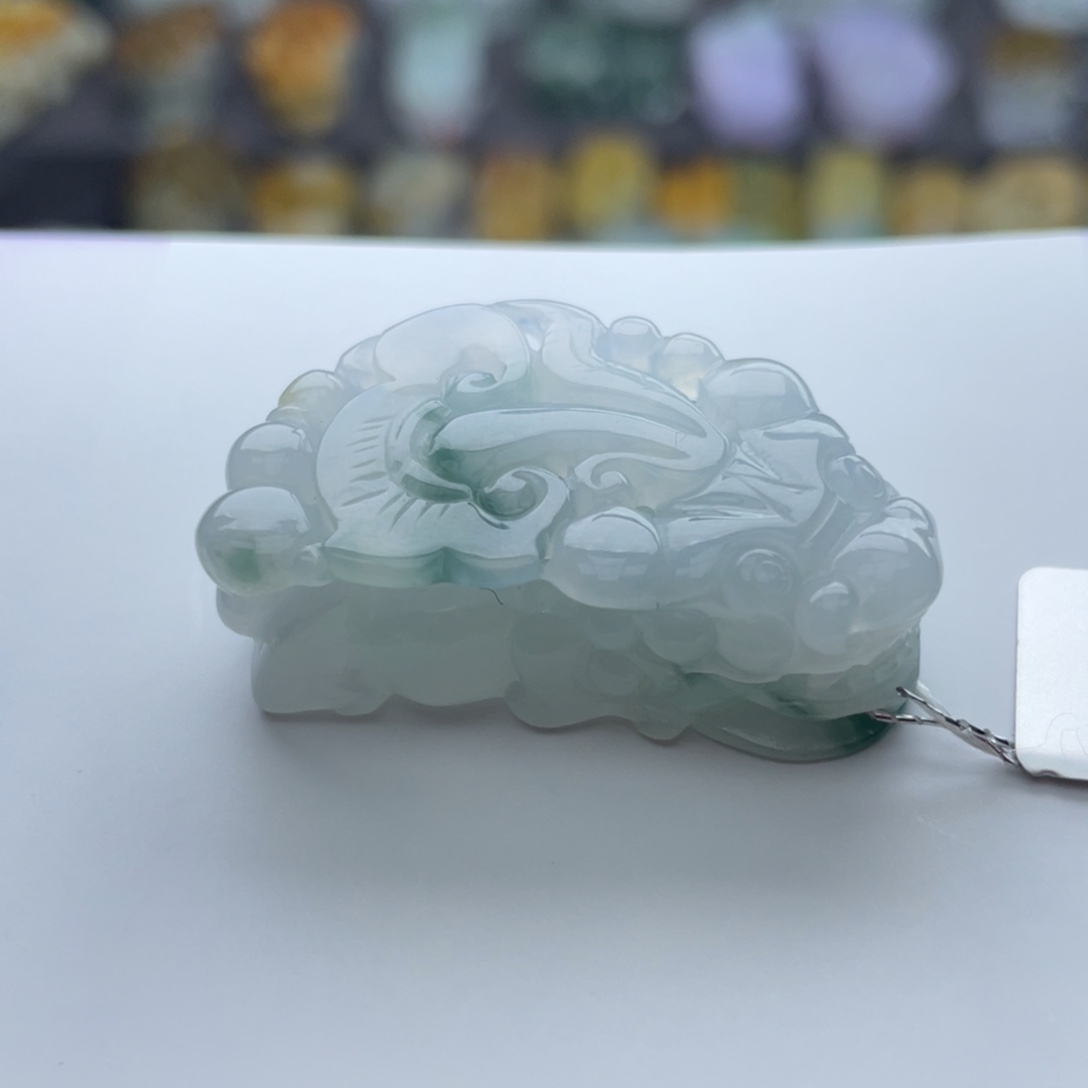 翡翠颈饰未镶嵌貔貅