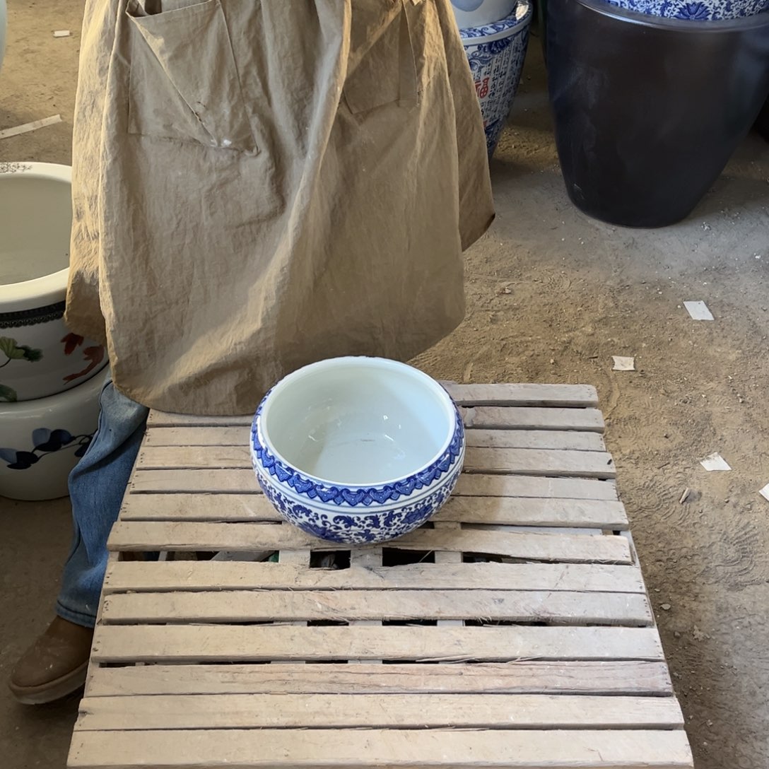 瓷片缠枝莲23.88888888