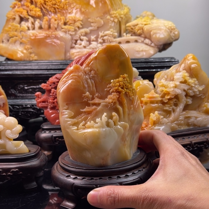 田黄石香山雅聚摆件