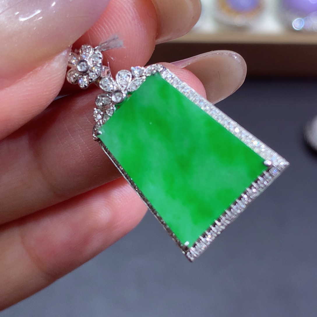 翡翠18K金镶嵌吊坠(不含链)