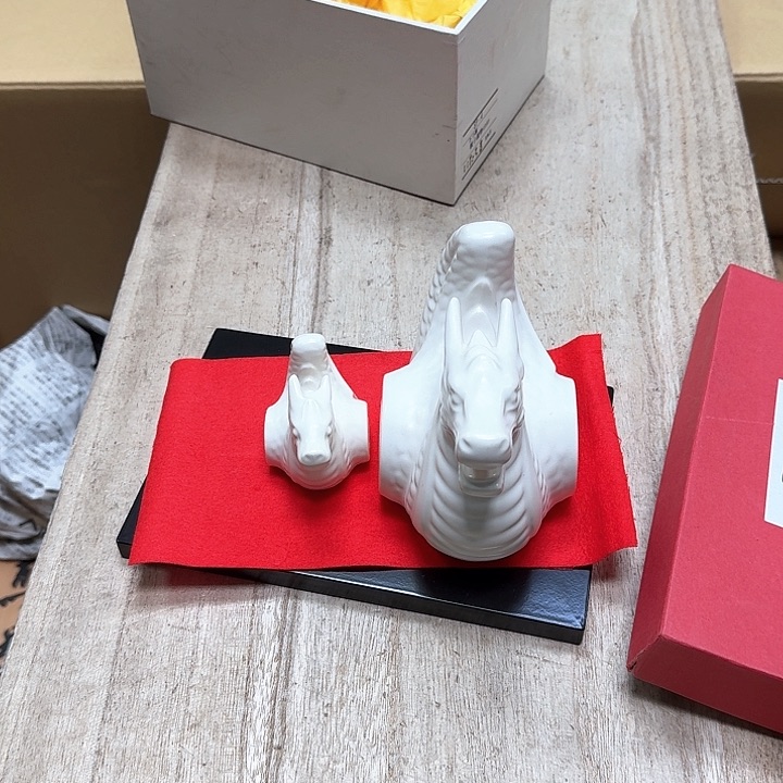 瓷片噗哈哈哈哈哈哈哈哈哈哈哈哈