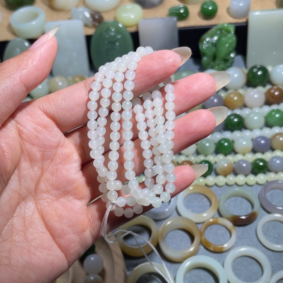 手链未镶嵌和田玉离****谱