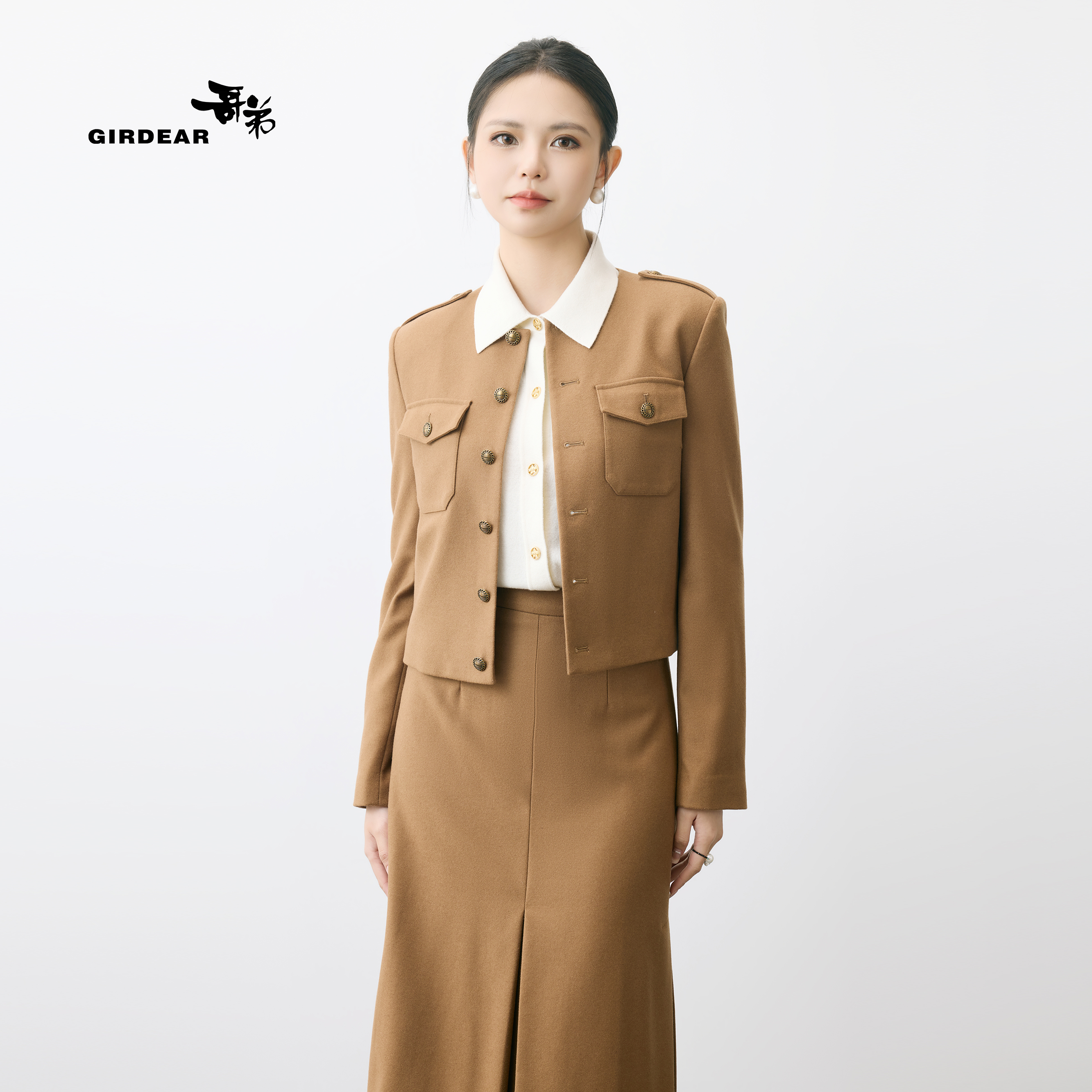 GIRDEAR/哥弟复古法式时尚短款圆领单排扣气质外套1400688-42328-