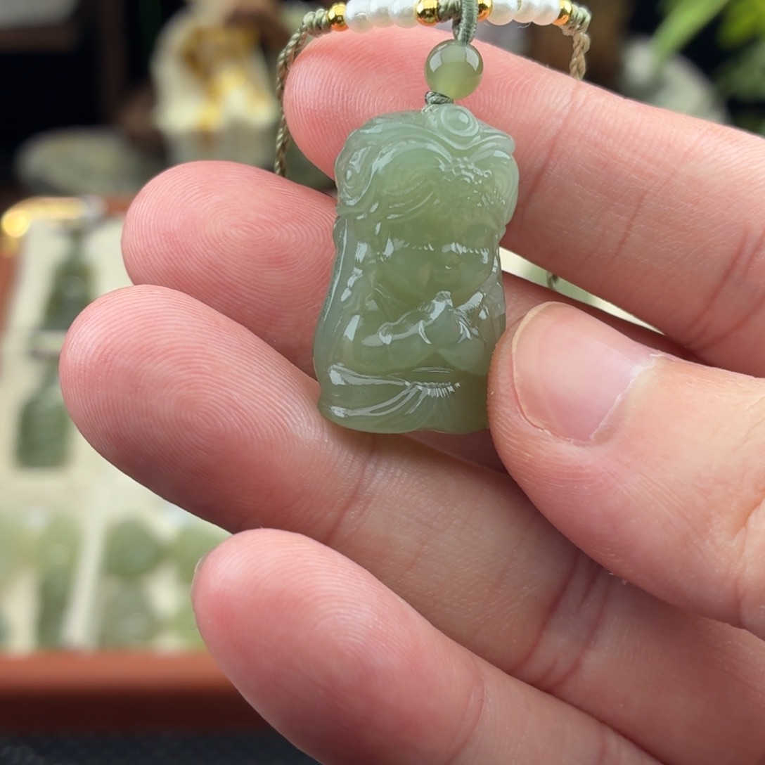 和田玉未镶嵌颈饰