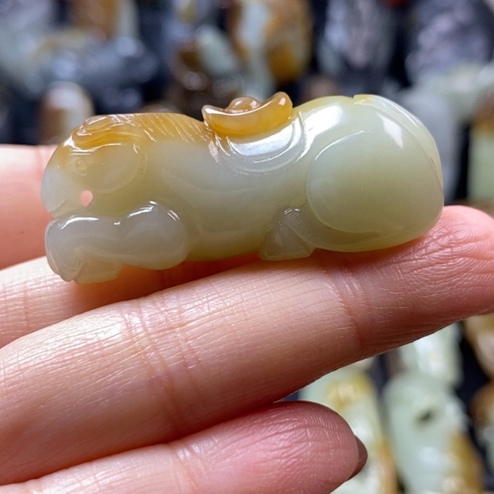 和田玉未镶嵌挂件