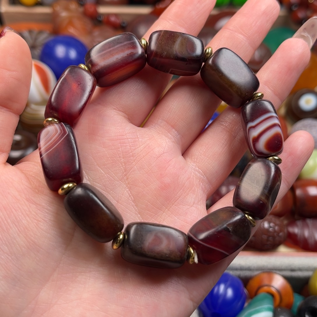 玛瑙/玉髓颈饰未镶嵌