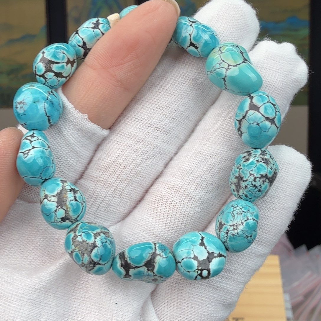 绿松石未镶嵌珠宝奇石