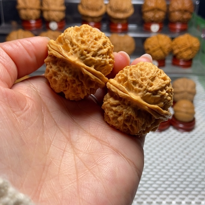 把件文玩核桃20绣球