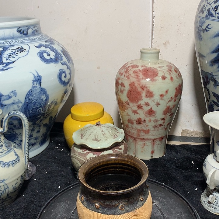 罐幽*黑釉鼓丁罐一个