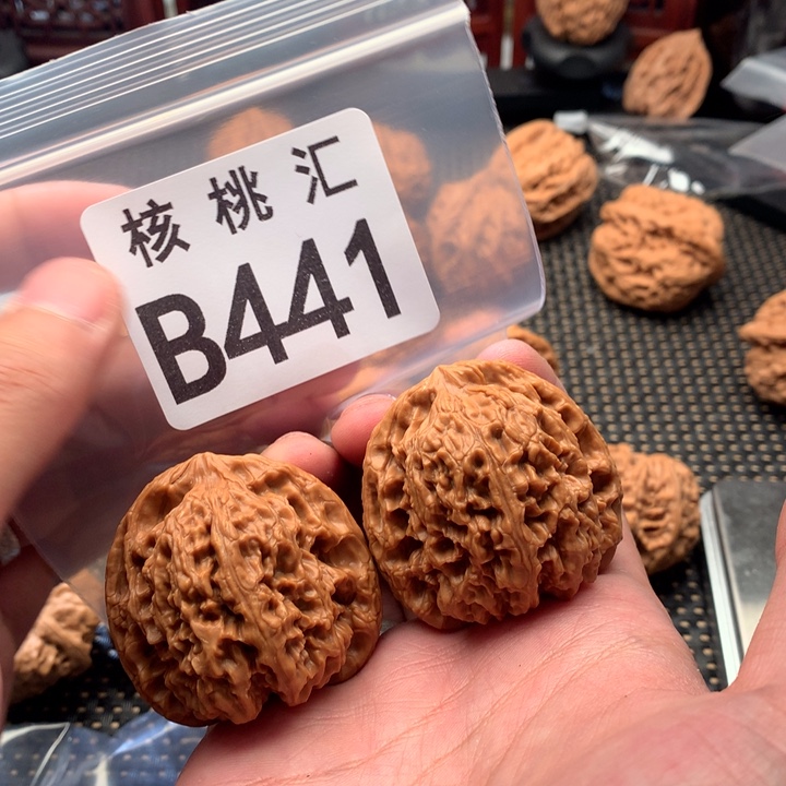 文玩核桃吊坠南疆