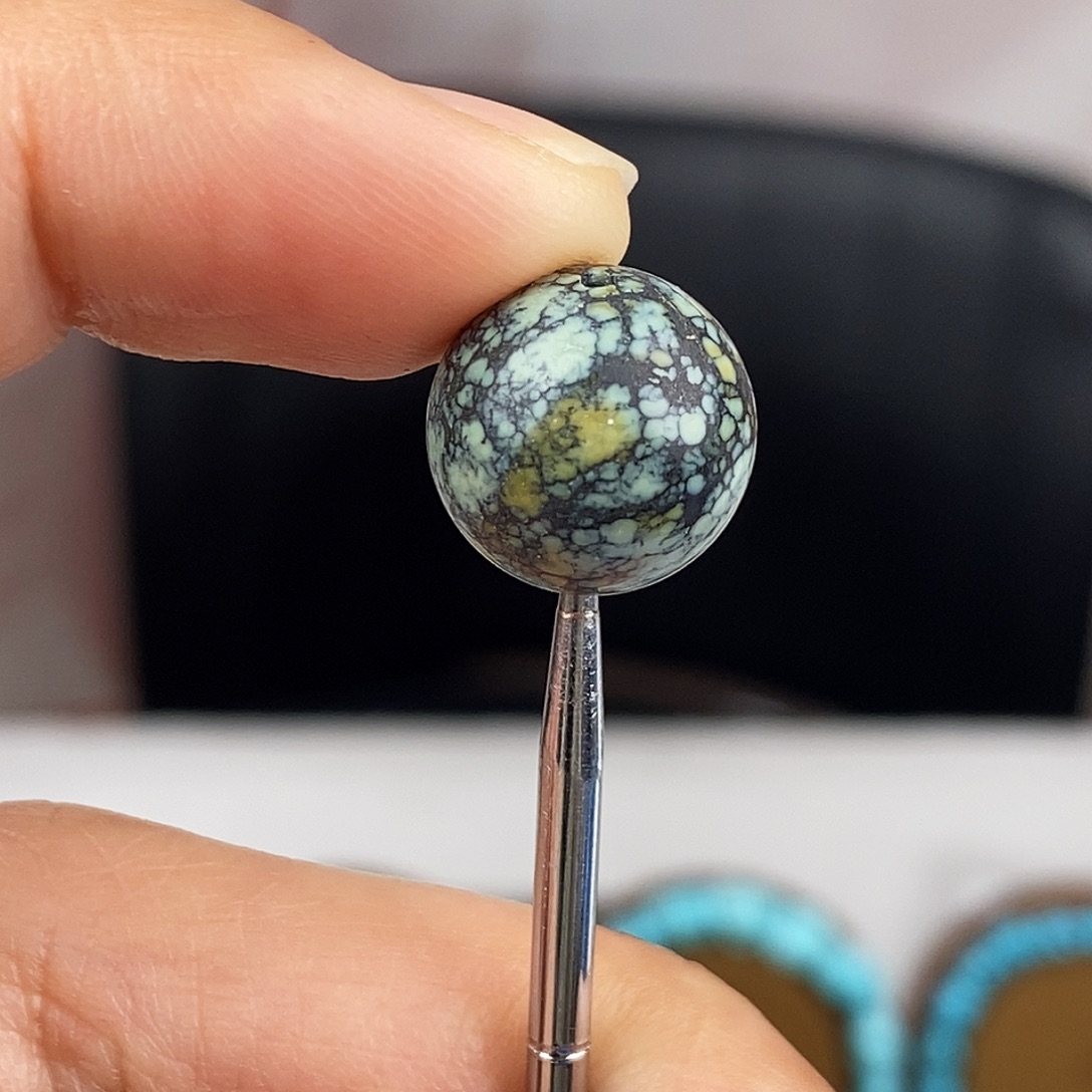 绿松石未镶嵌原矿