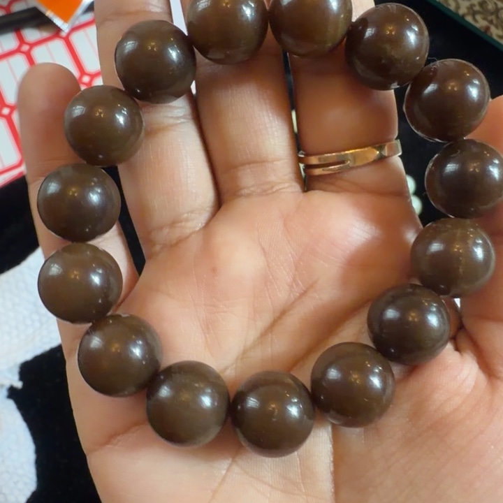 不***见和田玉（糖玉）未镶嵌手链