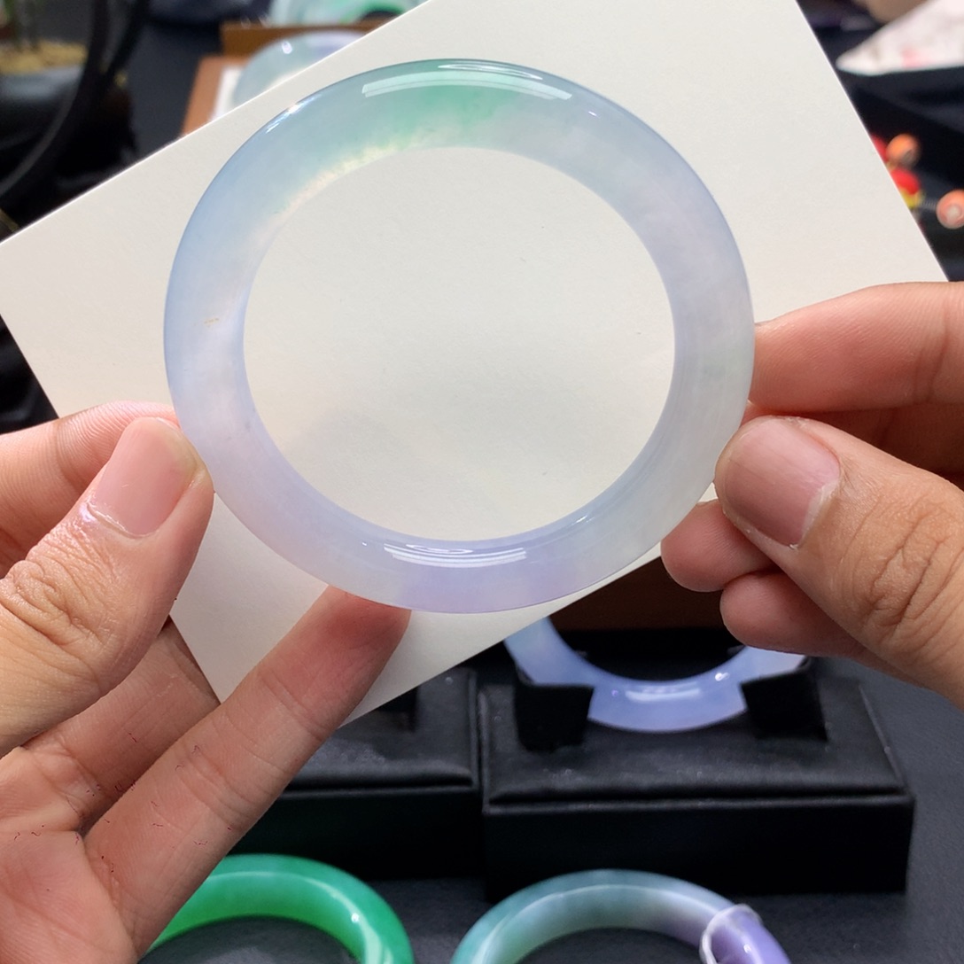 翡翠未镶嵌手镯圆条