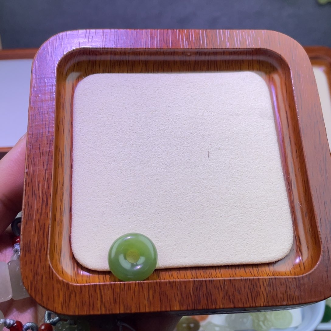 和田玉配饰未镶嵌K****）