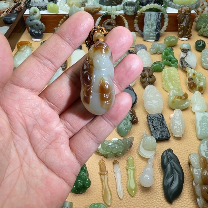 和田玉（糖玉）颈饰未镶嵌@**头定制款