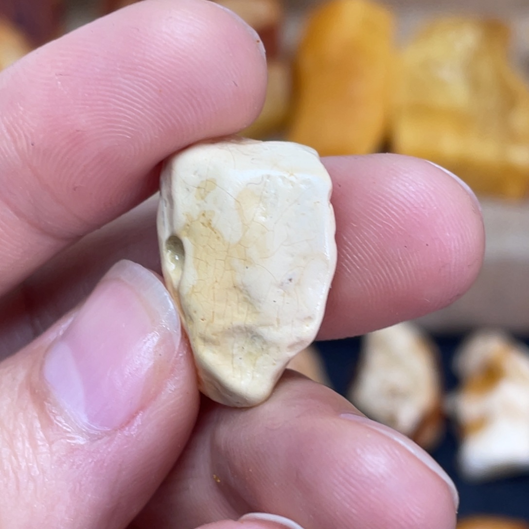 未镶嵌定制琥珀秋定制