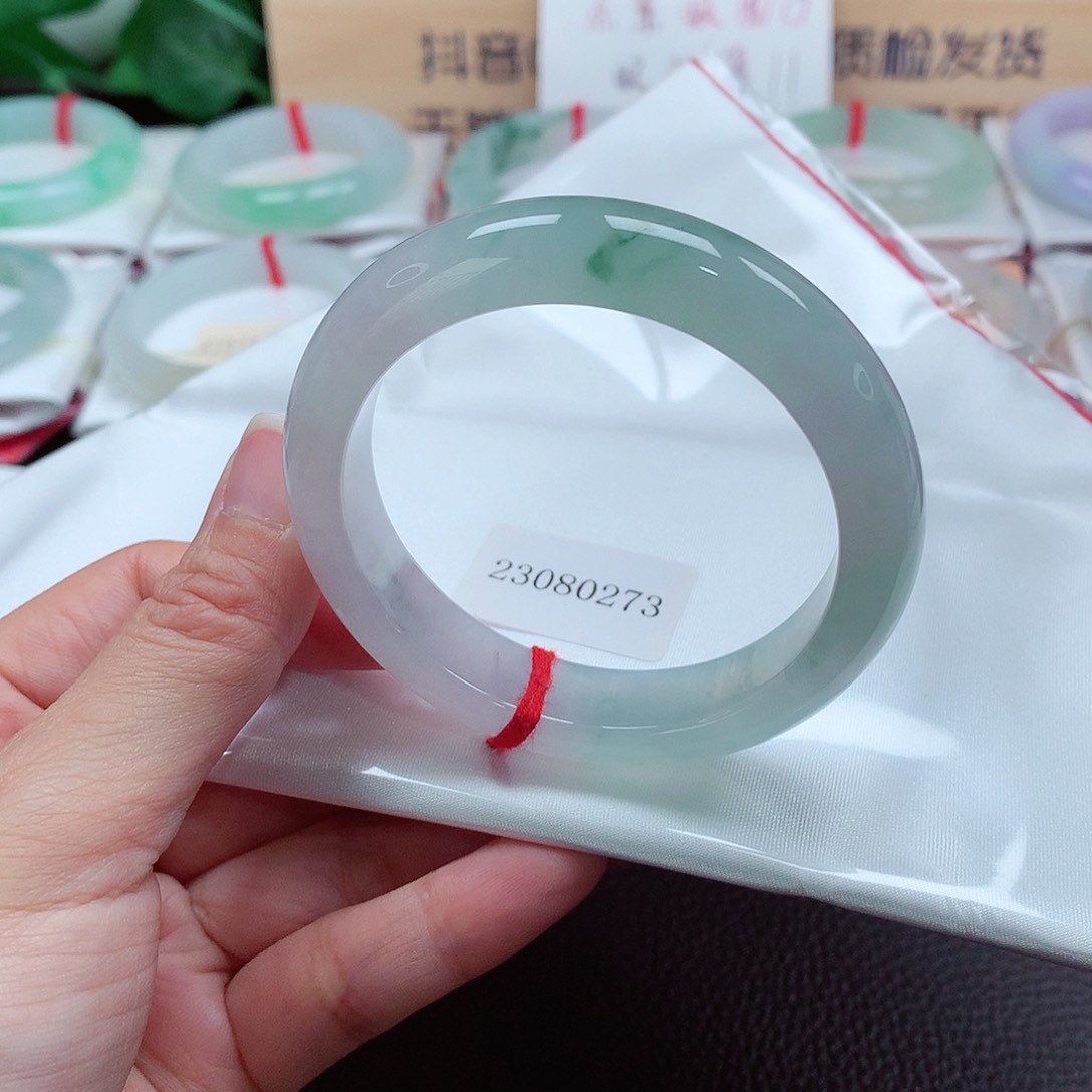 翡翠手镯未镶嵌天然A货翡翠手镯