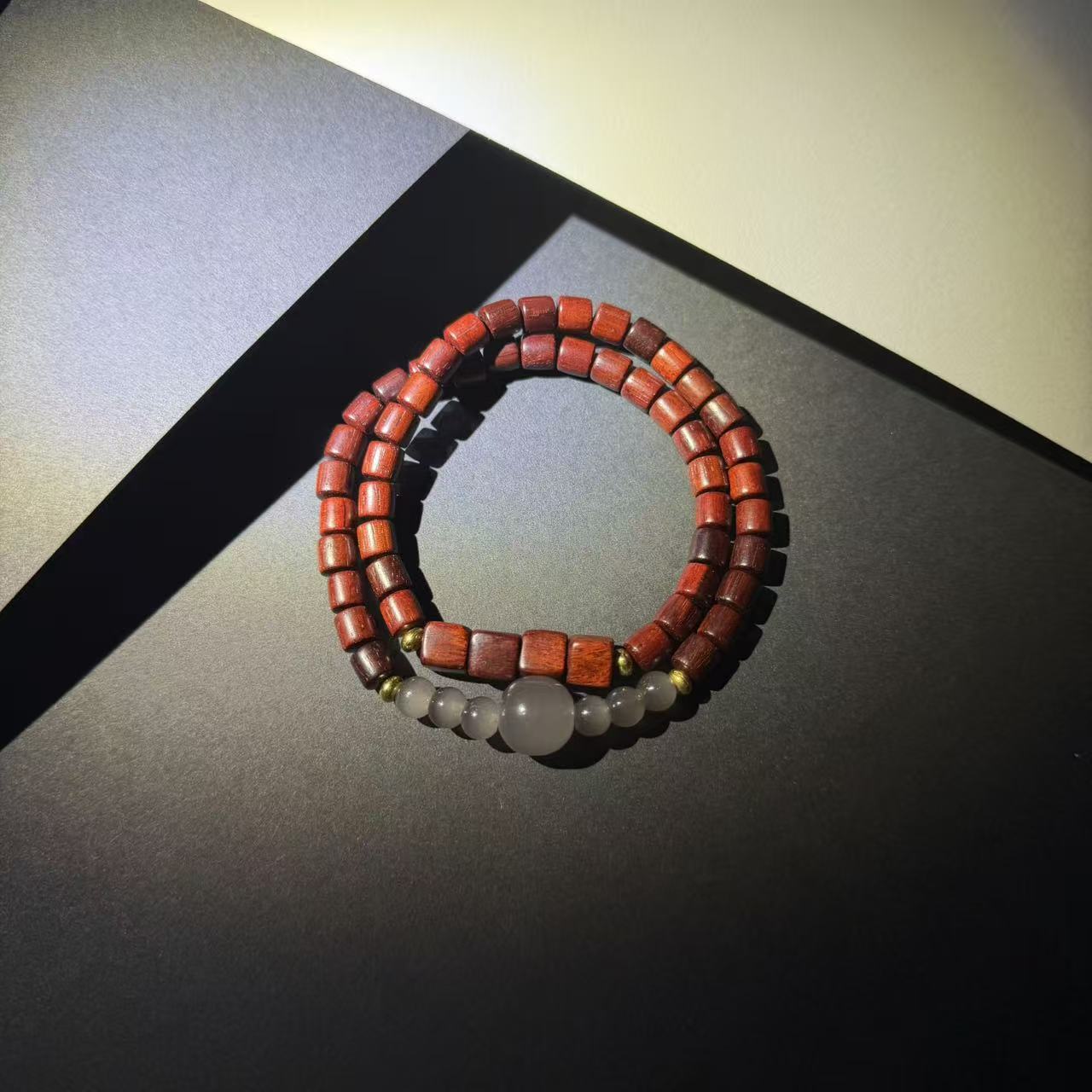 DA-1153-血檀双圈-浅灰色猫眼隔珠(无礼盒）