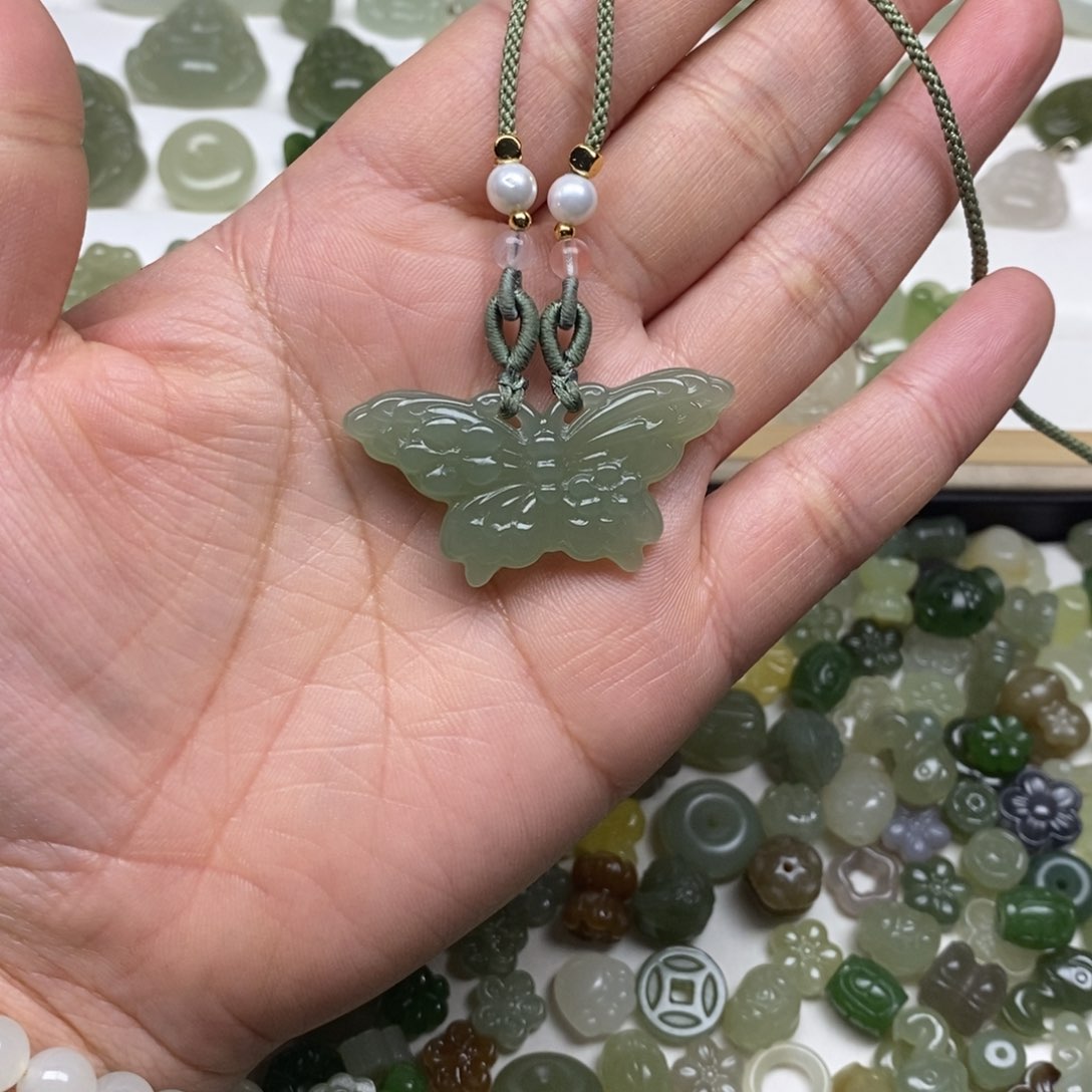 和田玉颈饰未镶嵌