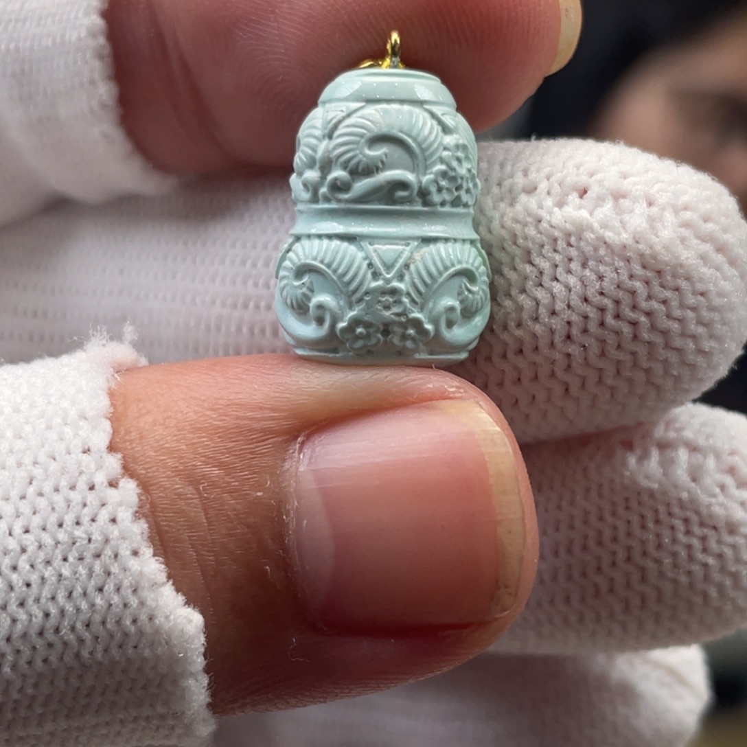 绿松石未镶嵌挂件