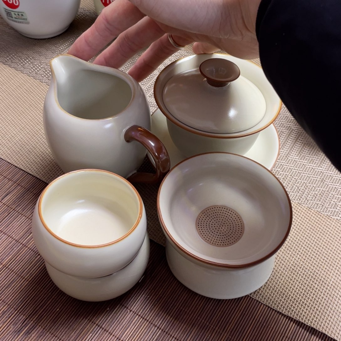 瓷片。。。。。。。。。。。。。。。。。