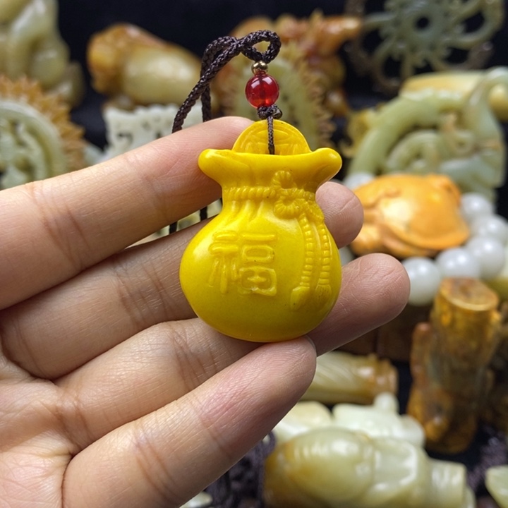 和田玉颈饰未镶嵌13