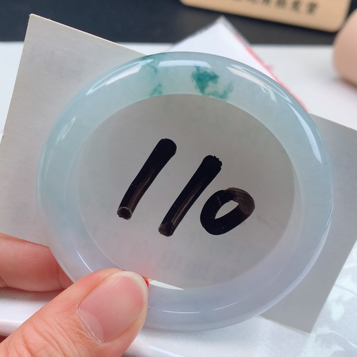 翡翠手镯未镶嵌正