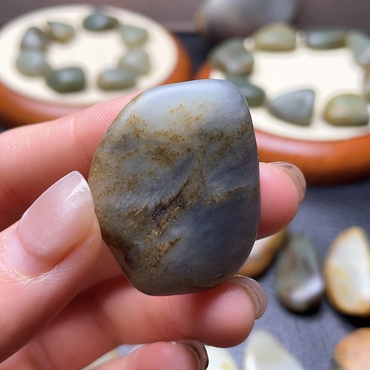 和田玉颈饰未镶嵌7