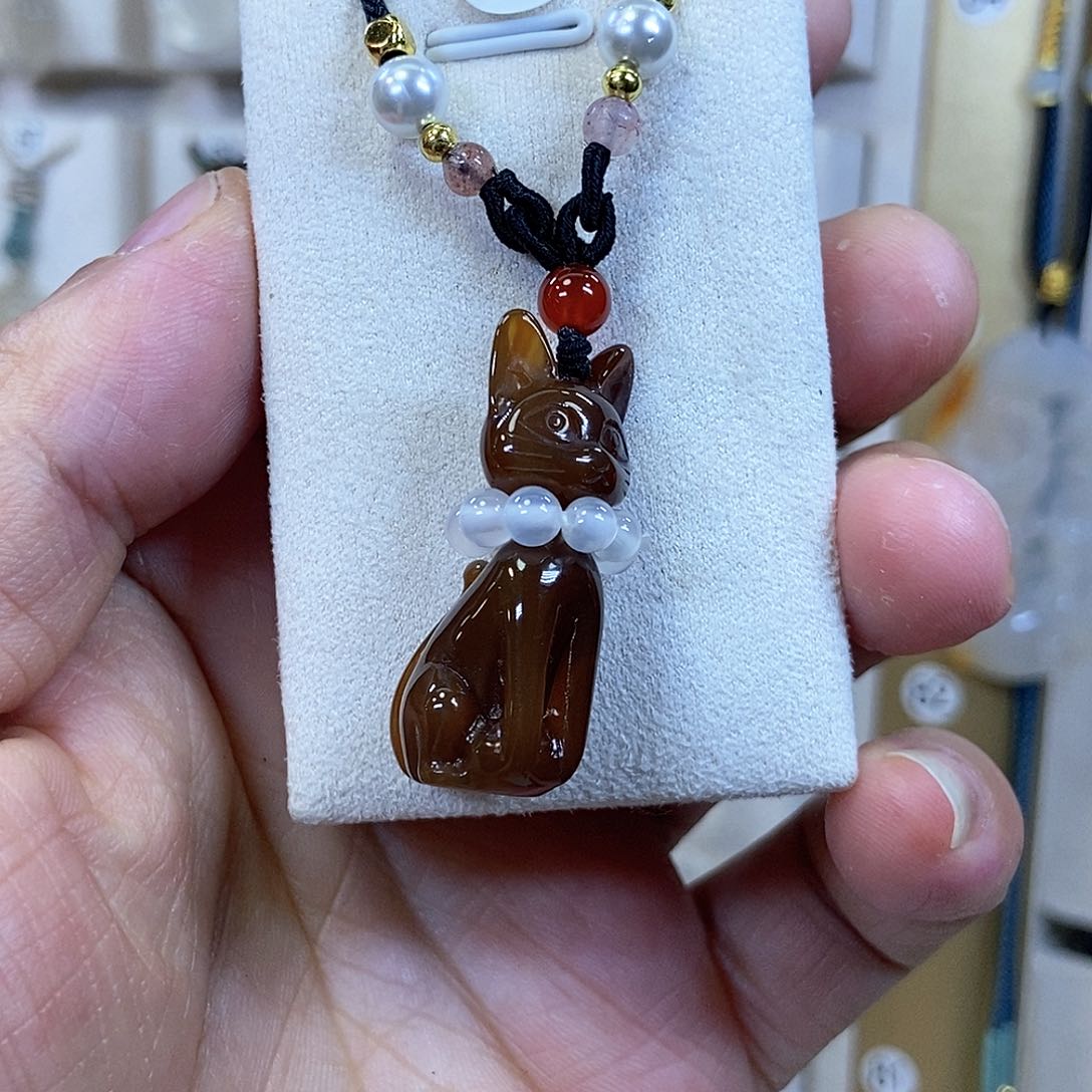 玛瑙/玉髓颈饰未镶嵌