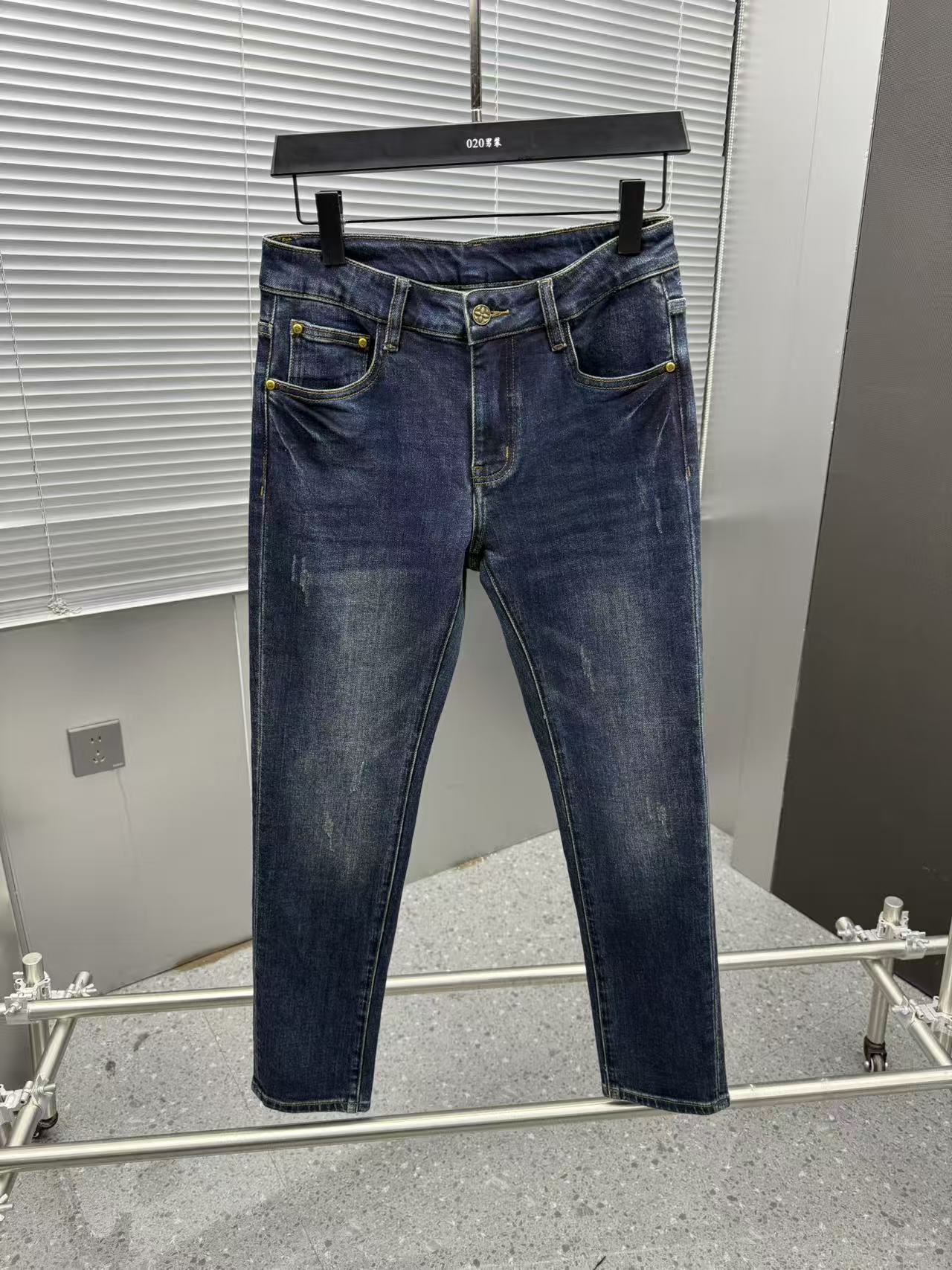 36号#2025男士秋冬深蓝色牛仔裤