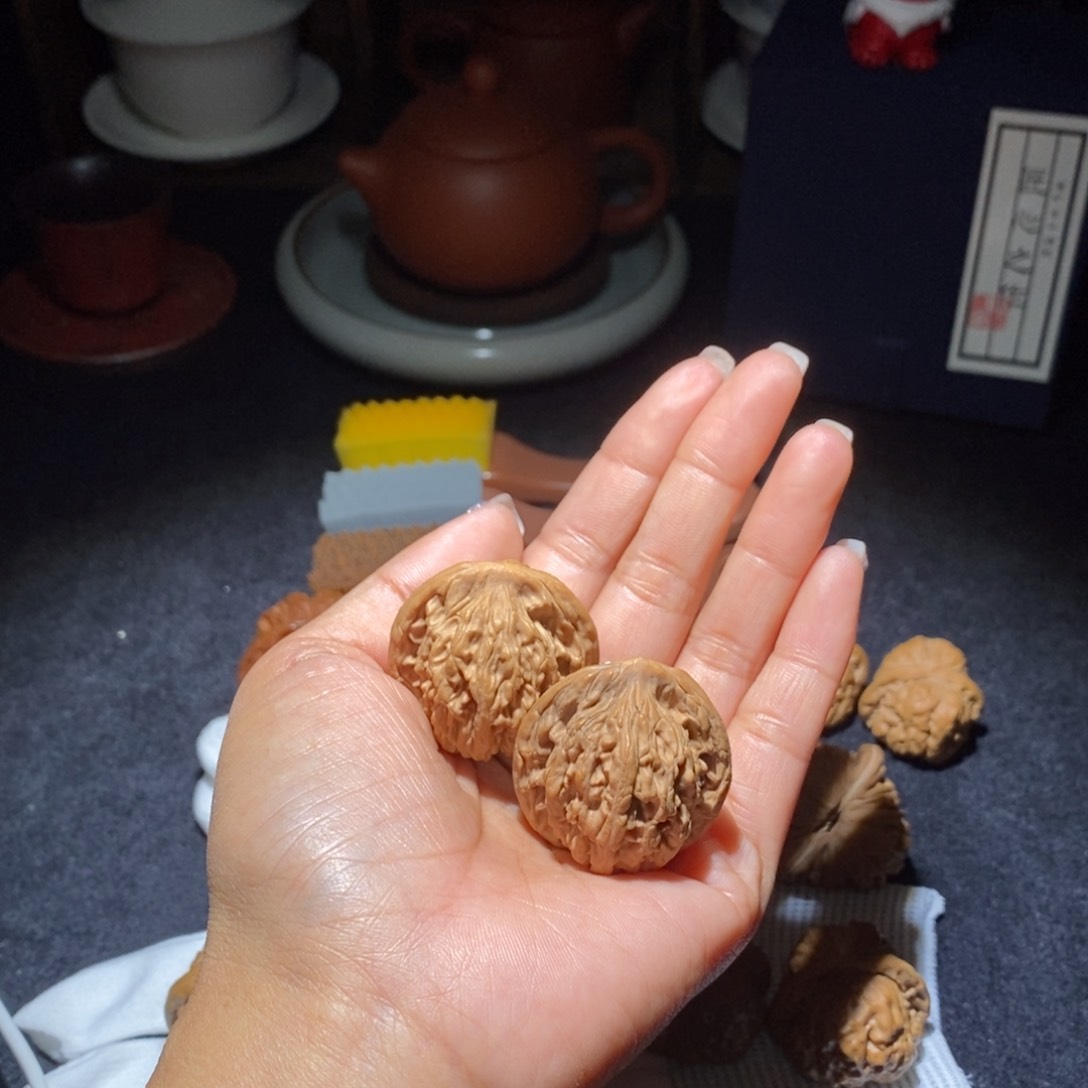 文玩核桃吊坠麦穗虎头37