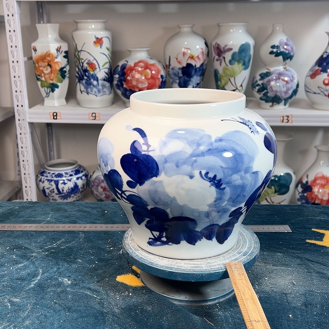 摆件景德镇陶瓷大口青牡