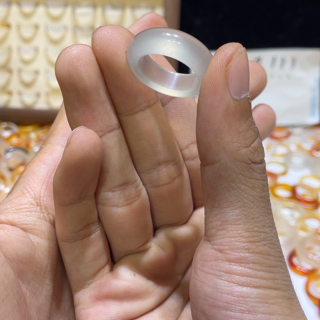 玛瑙/玉髓未镶嵌戒指301号港18 默认瑕疵