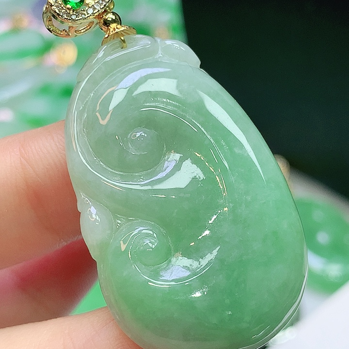 翡翠未镶嵌颈饰翡翠