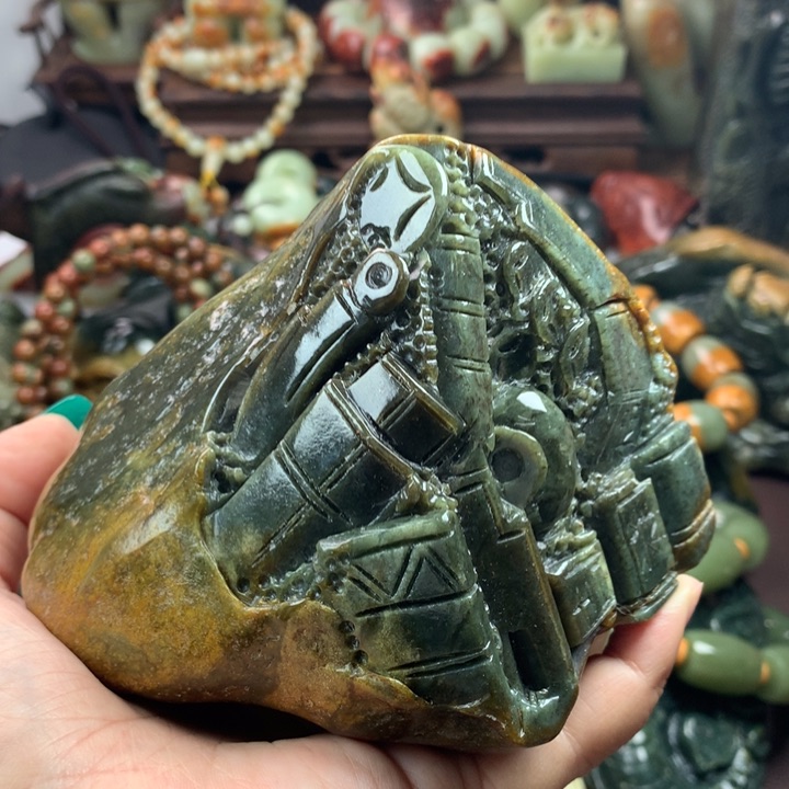 岫岩河磨玉（透闪石质玉）把件未镶嵌