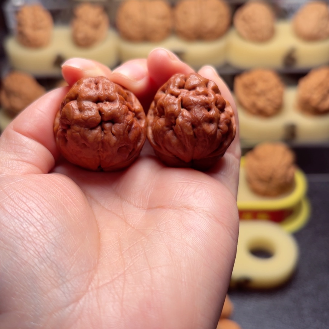 文玩核桃把件大**家小疙瘩