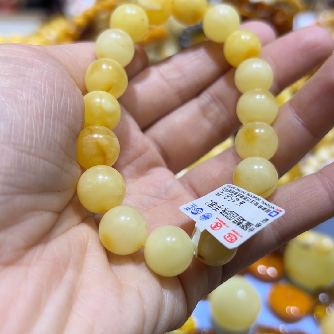 琥珀珠宝奇石未镶嵌