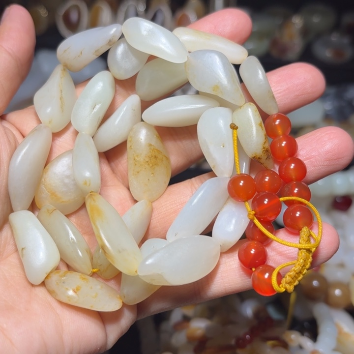 和田玉未镶嵌项链