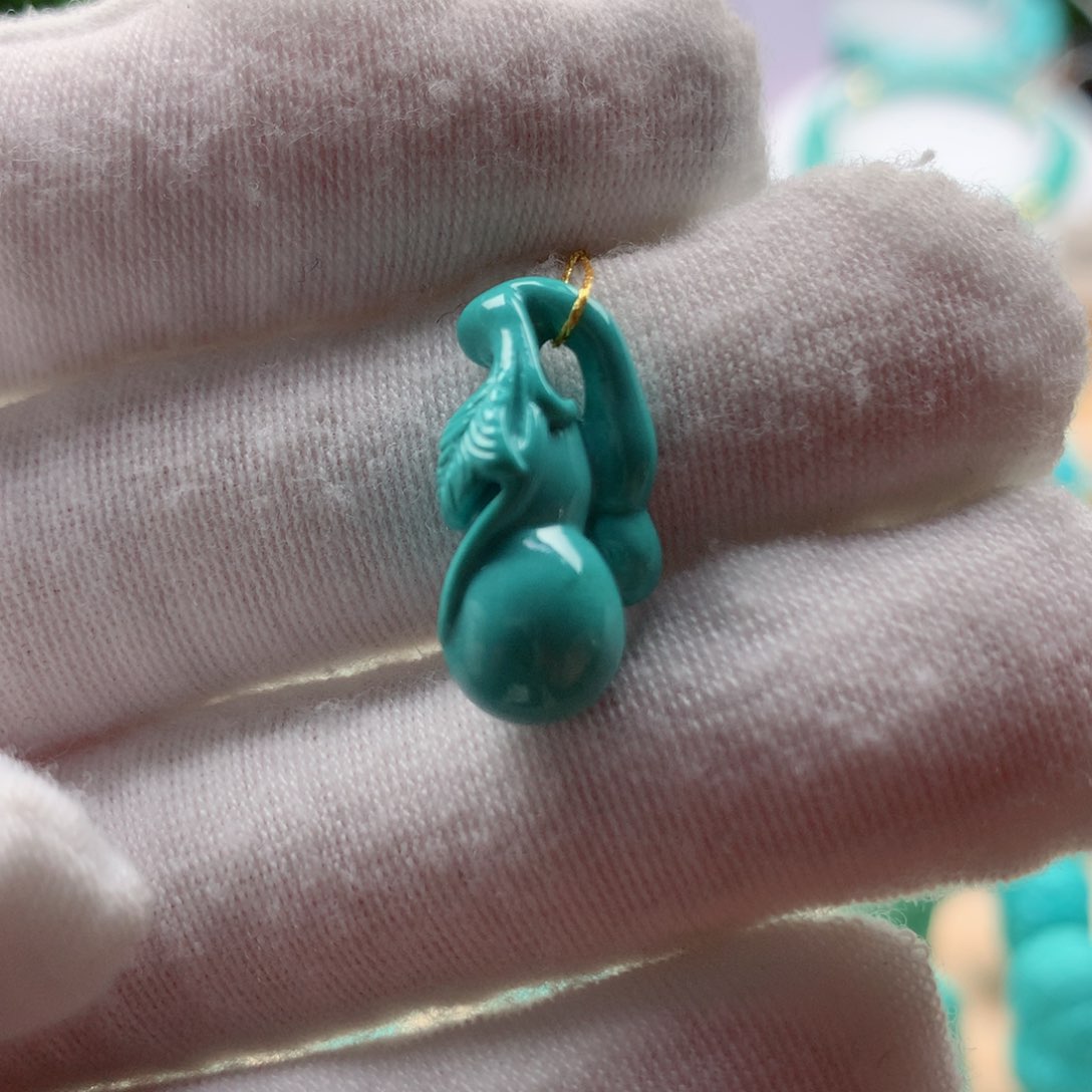 绿松石配饰未镶嵌