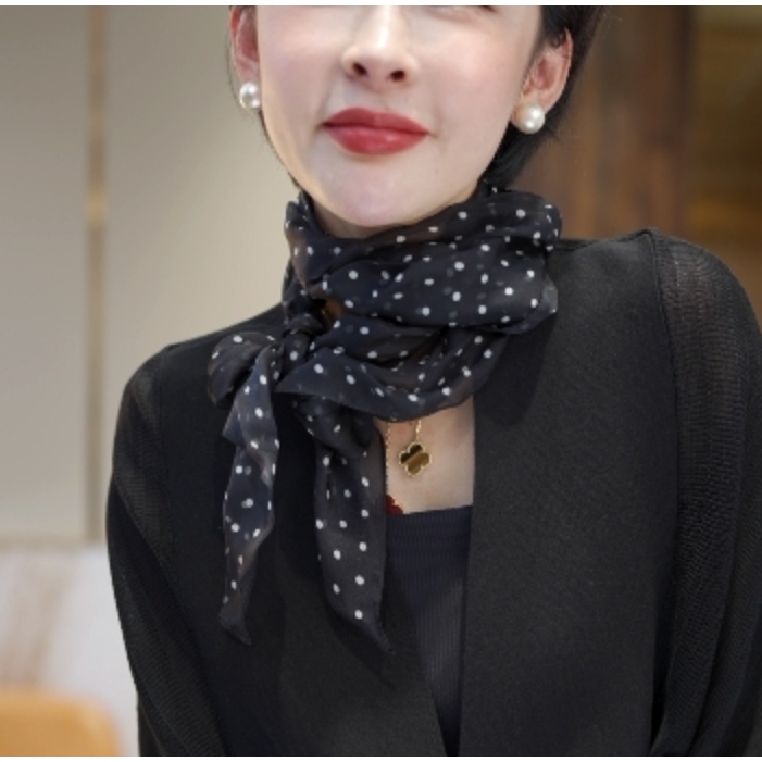 名港-经典休闲千时尚气质赫本波点丝巾84255