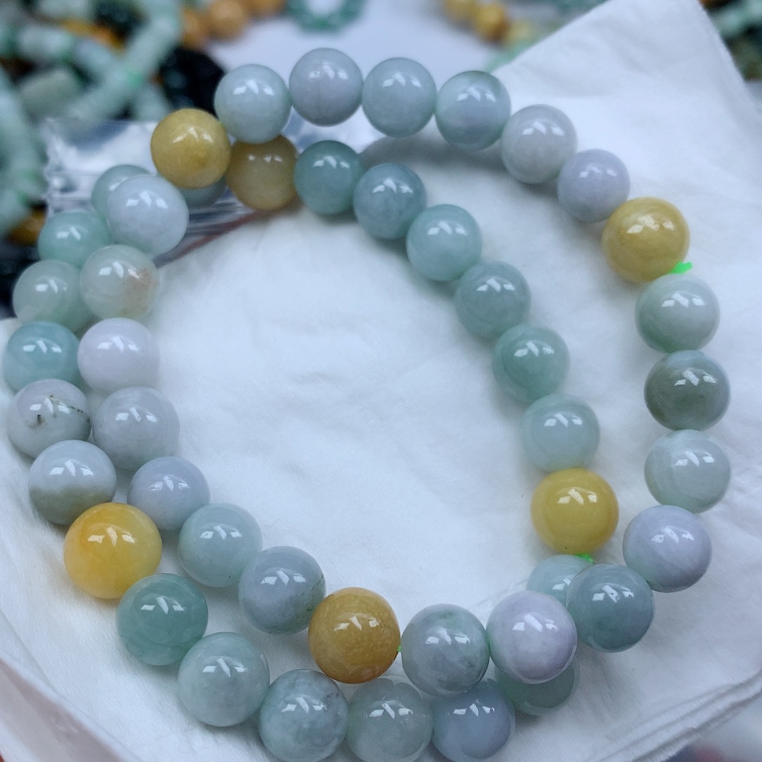 翡翠颈饰未镶嵌翡翠