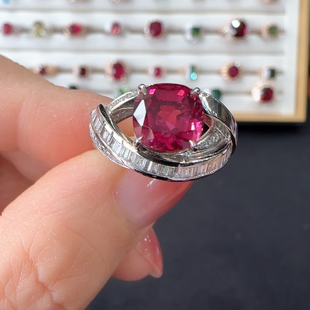 碧玺戒指18K金镶嵌2.92ct