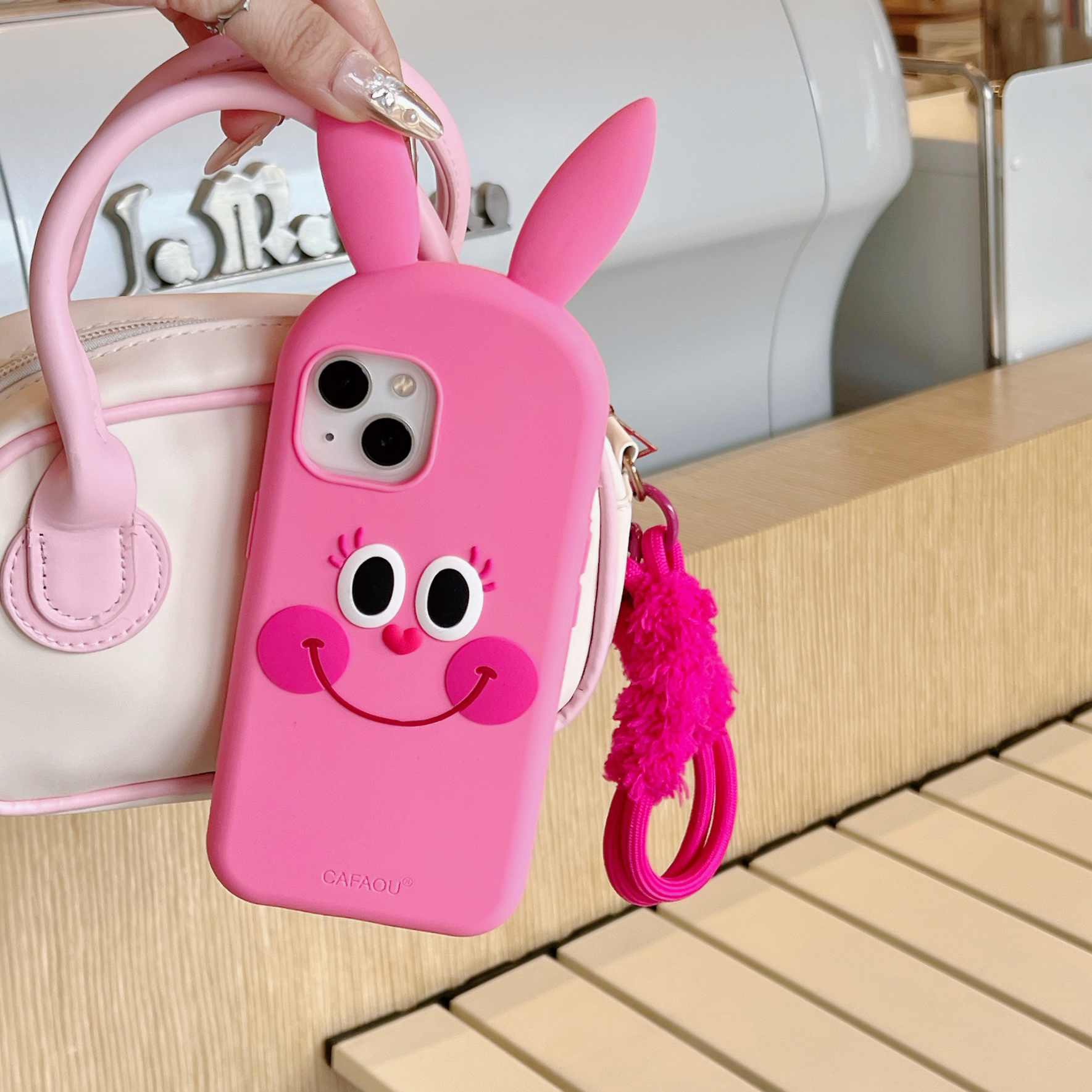 苹果|卡通立体长耳朵兔子表情可爱适用iPhone17趣味硅胶手机壳