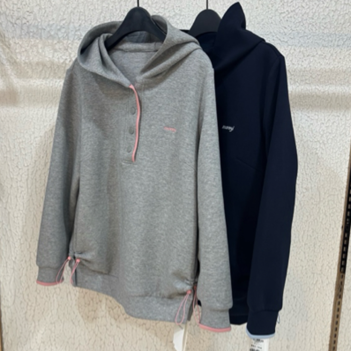 25莫若依秋款8202卫衣